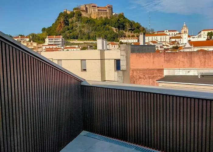 Castle Aparthotel 3*